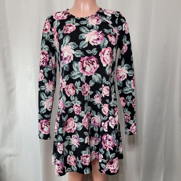 Show Me Your MuMu Dresses & Skirts - Show Me Your Mumu Harrison Babydoll Dress Women's Size Small Black Floral Print